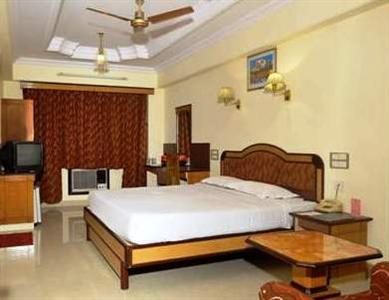Hotel Chandra Inn