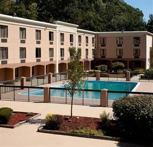 Best Western Plus University Inn Steubenville