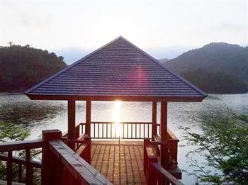 Baoting Yuanzhen Forest Guyuan Zhenshuyuan Hotel