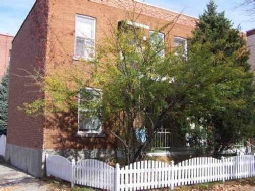 Gite de L'Ecole Bed and Breakfast Montreal