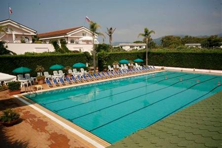 Hotel Leucosya