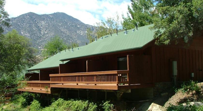 Whispering Pines Lodge Bed and Breakfast