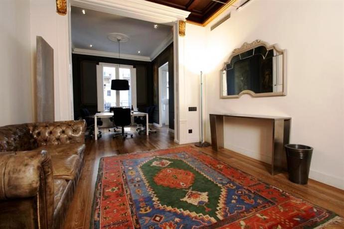 Plaza Cataluna Apartments