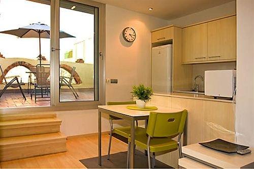 Feelathome Vila Apartments Barcelona