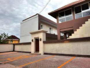 Rumah Una Hotel