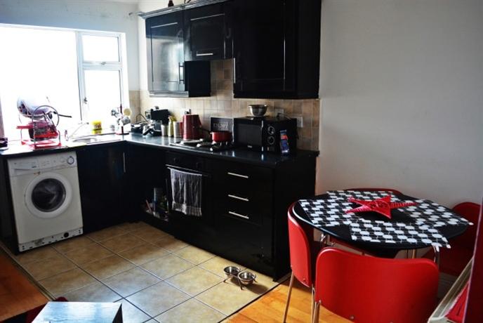 Homestay in Cork near Church of St Anne