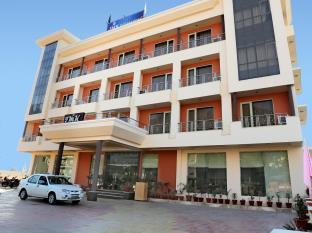 Hotel JMK International