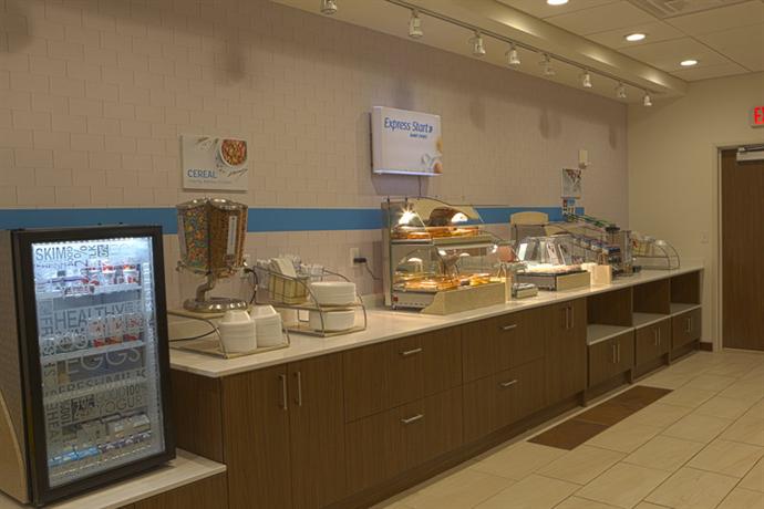 Holiday Inn Express & Suites Monroe