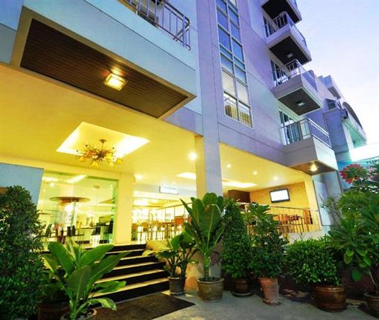 Flipper House Hotel