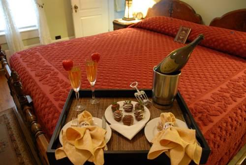 Starlight Pines B&B