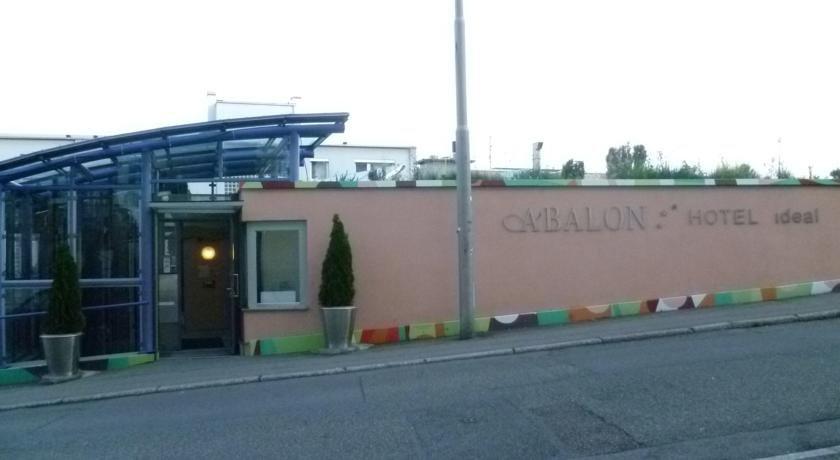 Abalon Hotel Ideal