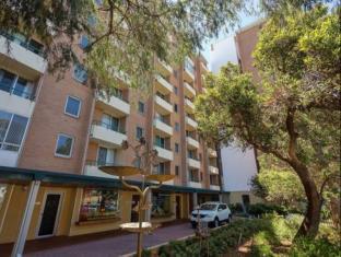 City Retreat on Adelaide