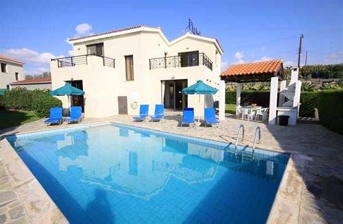 Platzia Beach Villas