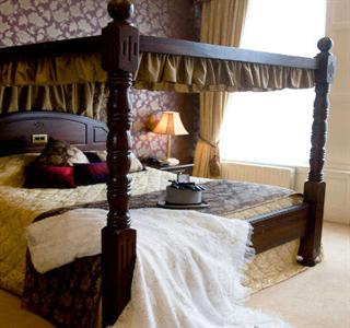 Westenra Arms Hotel