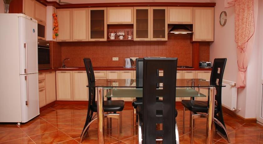 Domashny Zatishok Apartments Na Okipnoy