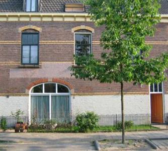 B&B Pollux