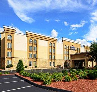 Comfort Inn & Suites East Hartford