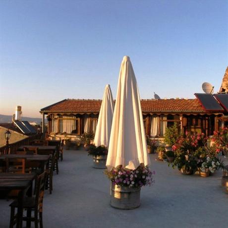 Arch Palace Hotel