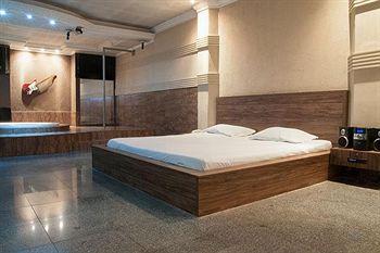 Mont Blanc Motel Adult Only