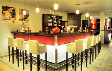 Matchpoint Hotel