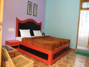 Hotel Dev Conifer
