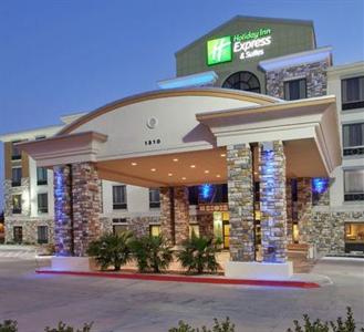 Holiday Inn Express Hotel & Suites Desoto