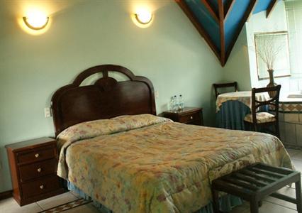 Oasis Hosteria