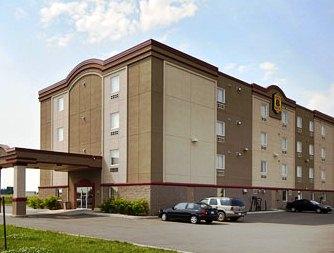Super 8 Motel West Vaudreuil