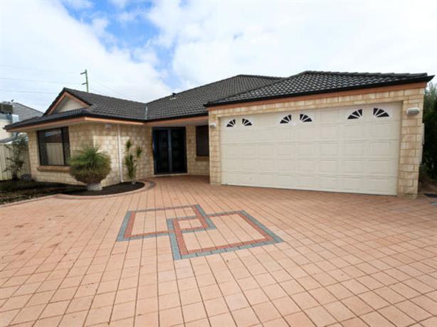 Homestay in Canning Vale near Par 3 Indoor Golf