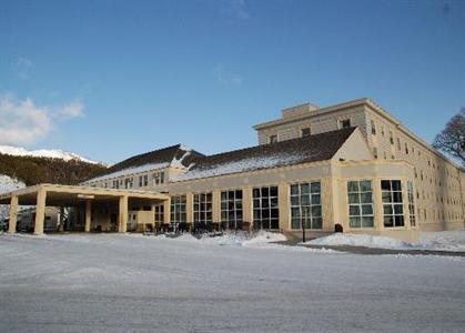 Mammoth Hot Springs Hotel & Cabins