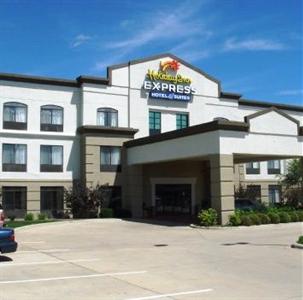 Welcome Hotel and Suites