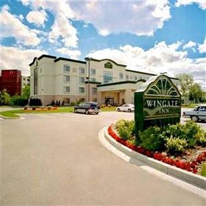 Auburn Hills Hotel & Suites