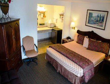Knights Inn Carmel Hill