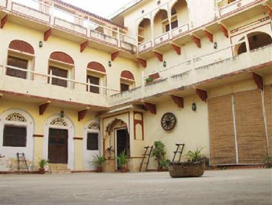 Pachewar Garh Hotel