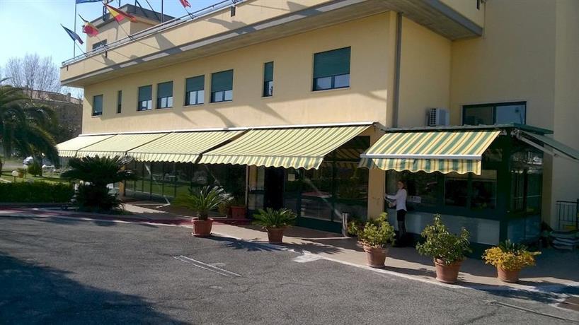 Laurence Hotel