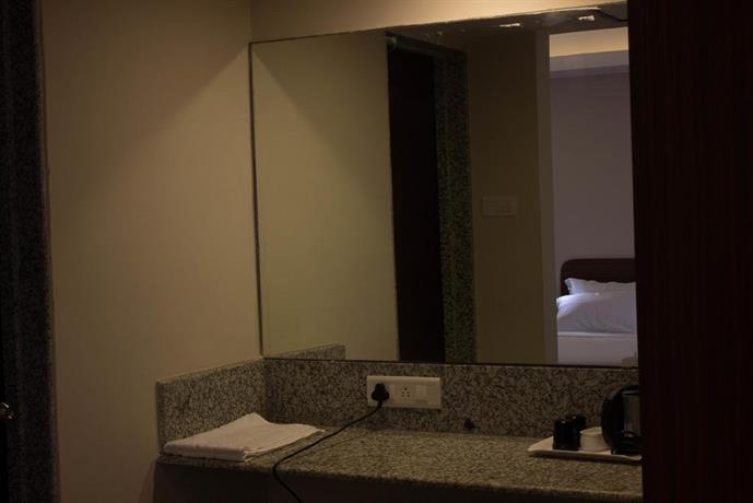 Hotel By The Way
