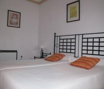 Los Arcos Hostal