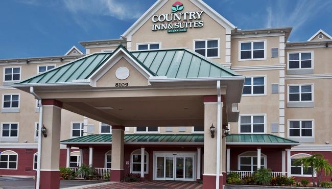 Country Inn & Suites Tampa Airport North