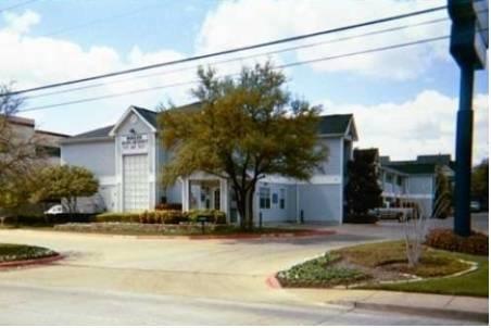 Crossland Economy Studios - Dallas - North Addison - Tollway
