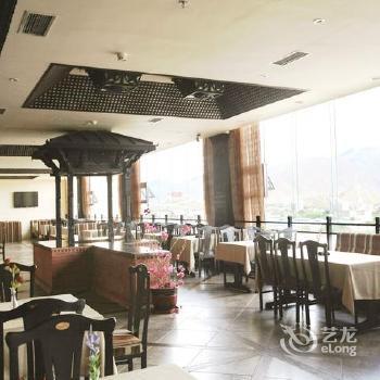 Gela Dandong Hotel