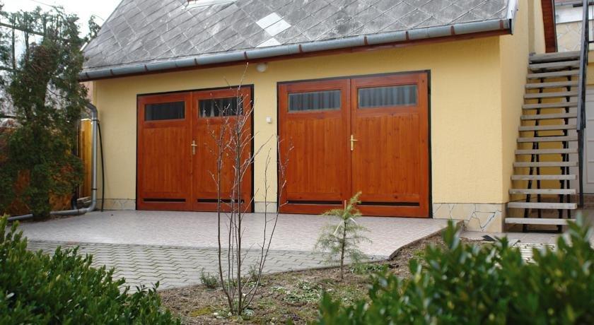 Attila Villa