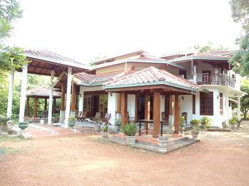 Hotel Peacock Residence