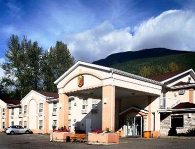 Super 8 Revelstoke