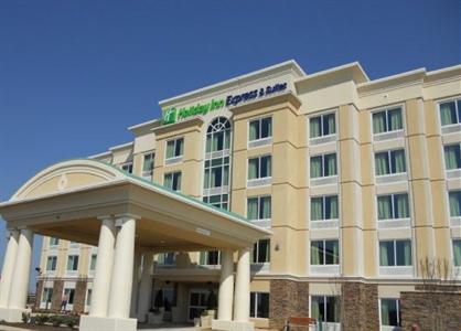 Holiday Inn Express & Suites Jackson Northeast