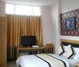 Red Hotel Thuy Khue