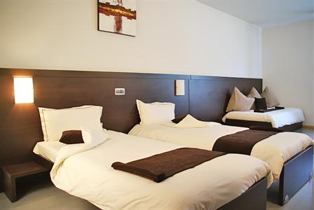 Threeland Hotel