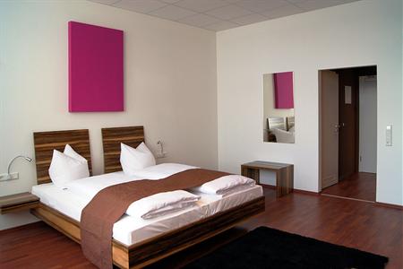 AMH Airport-Messe-Hotel