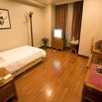 Urumqi Wealth Hotel