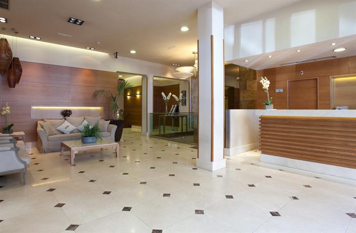 Hotel Sterling