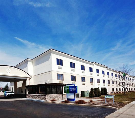 Holiday Inn Express Brookpark - Cleveland Airport